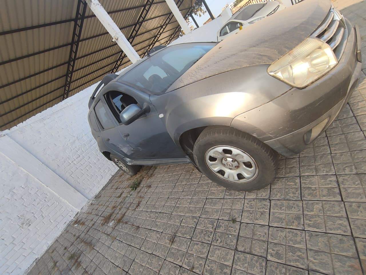 Renault Duster - View 2