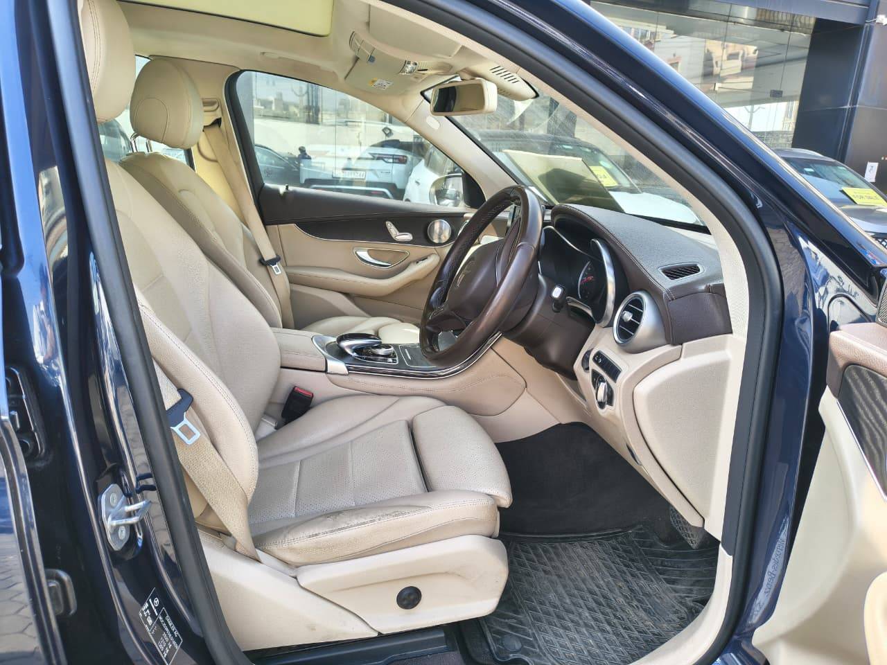 Mercedes GLC - View 5