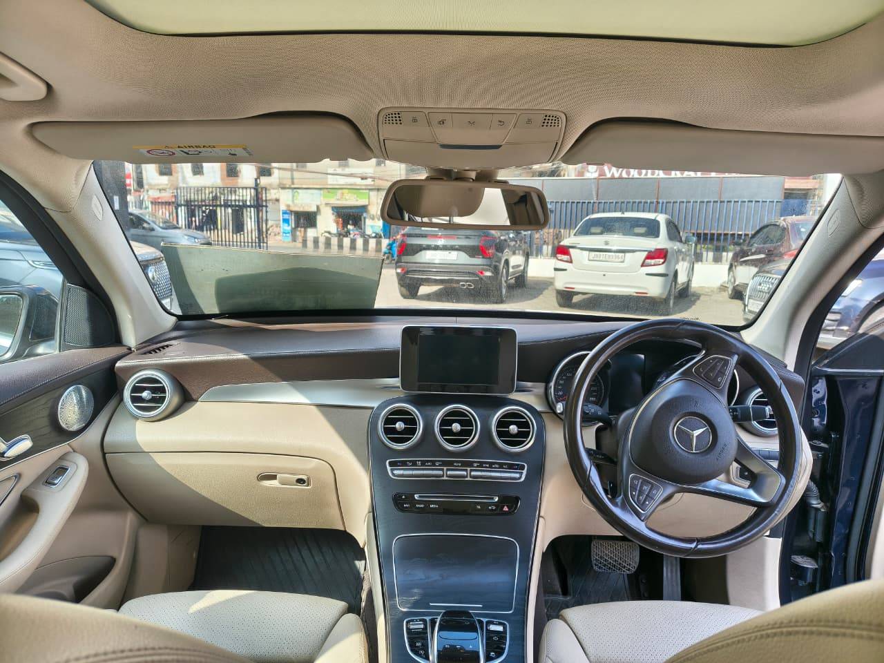 Mercedes GLC - View 7
