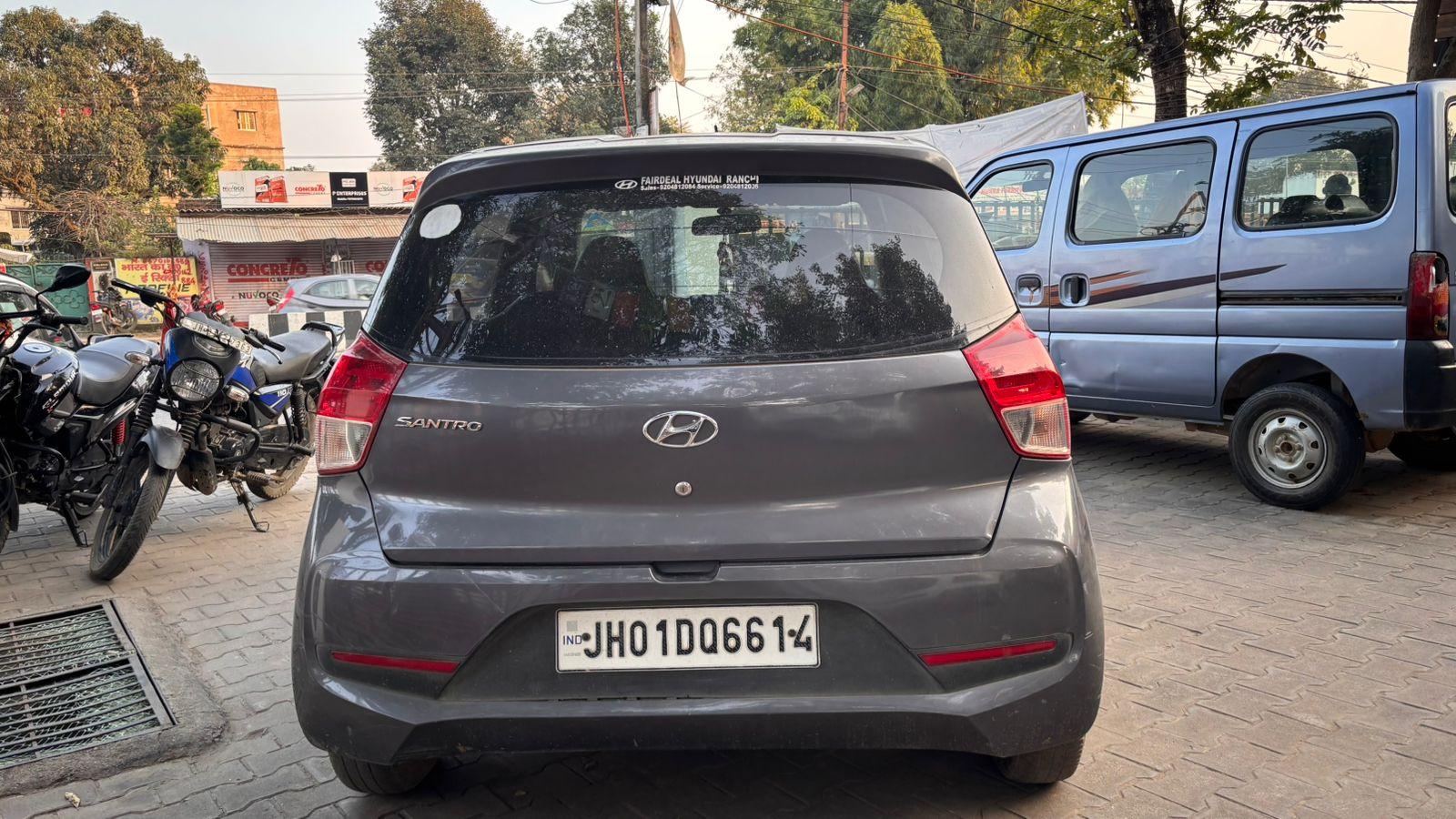 Hyundai Santro - View 4