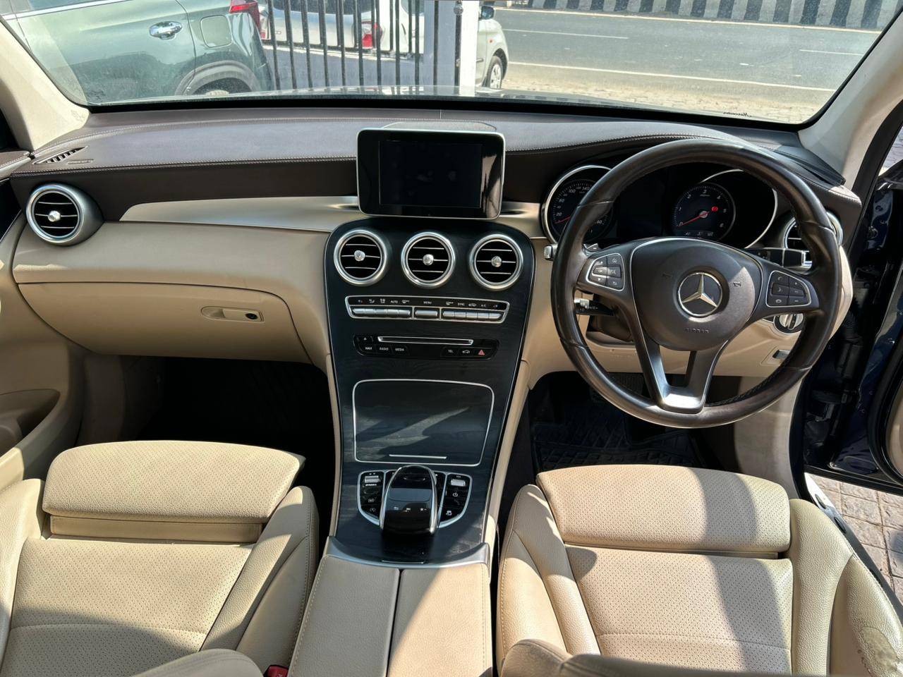 Mercedes GLC - View 7