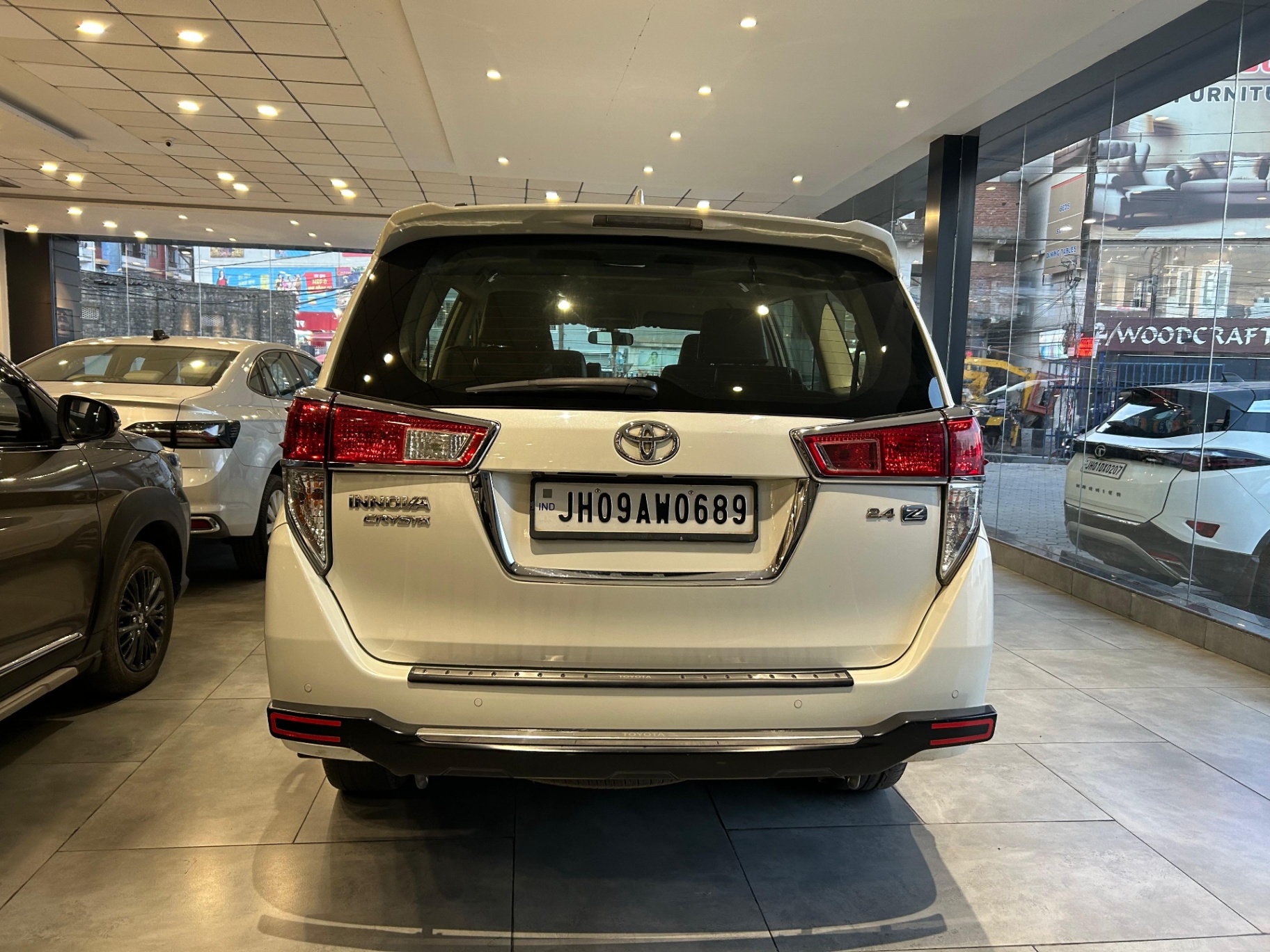 Toyota Innova Crysta - View 4