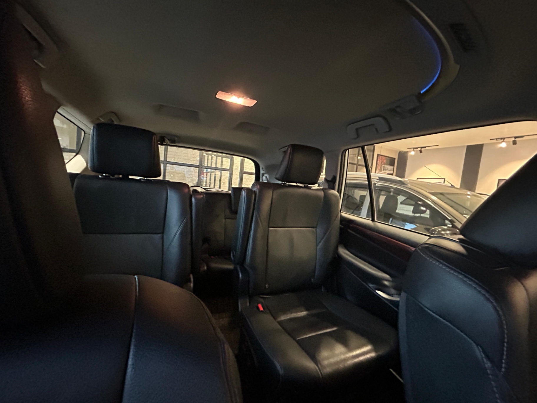 Toyota Innova Crysta - View 8