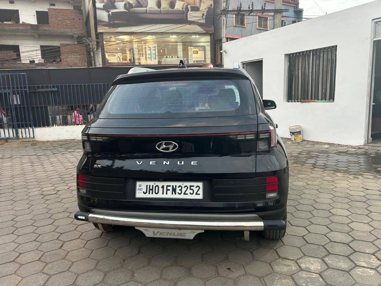 Hyundai Venue - View 4