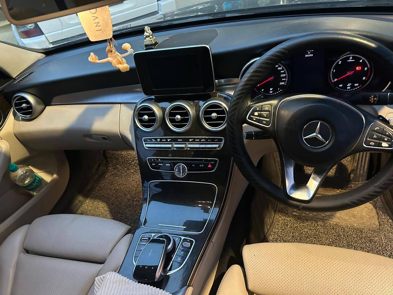 Mercedes C220 D - View 6
