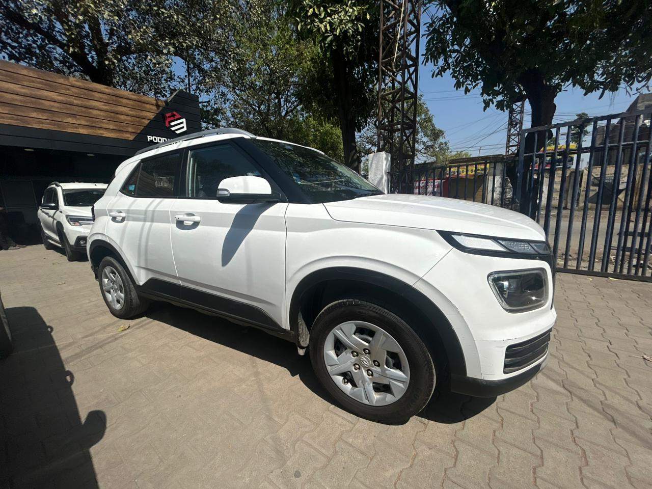 Hyundai Venue - View 2