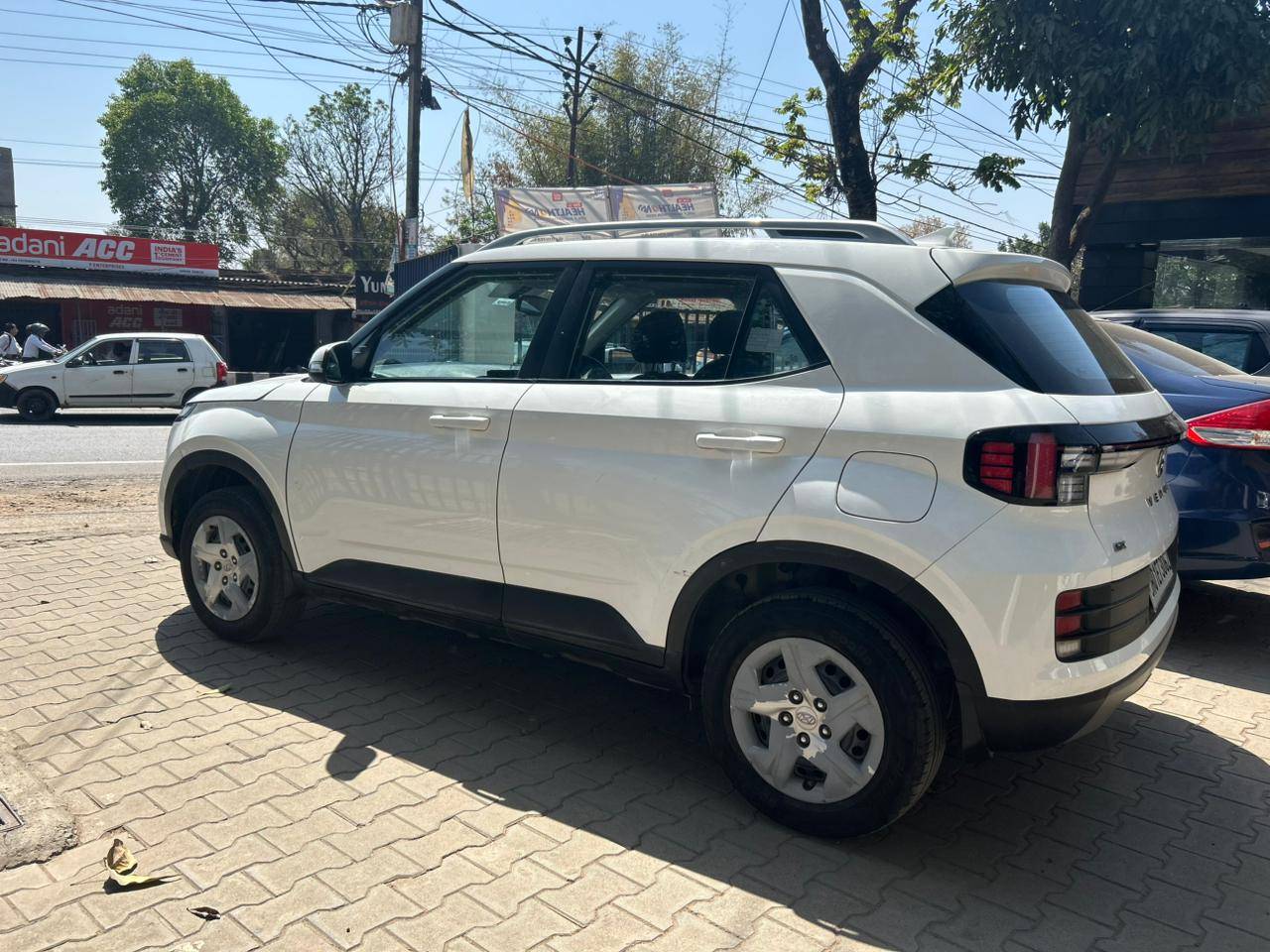 Hyundai Venue - View 3