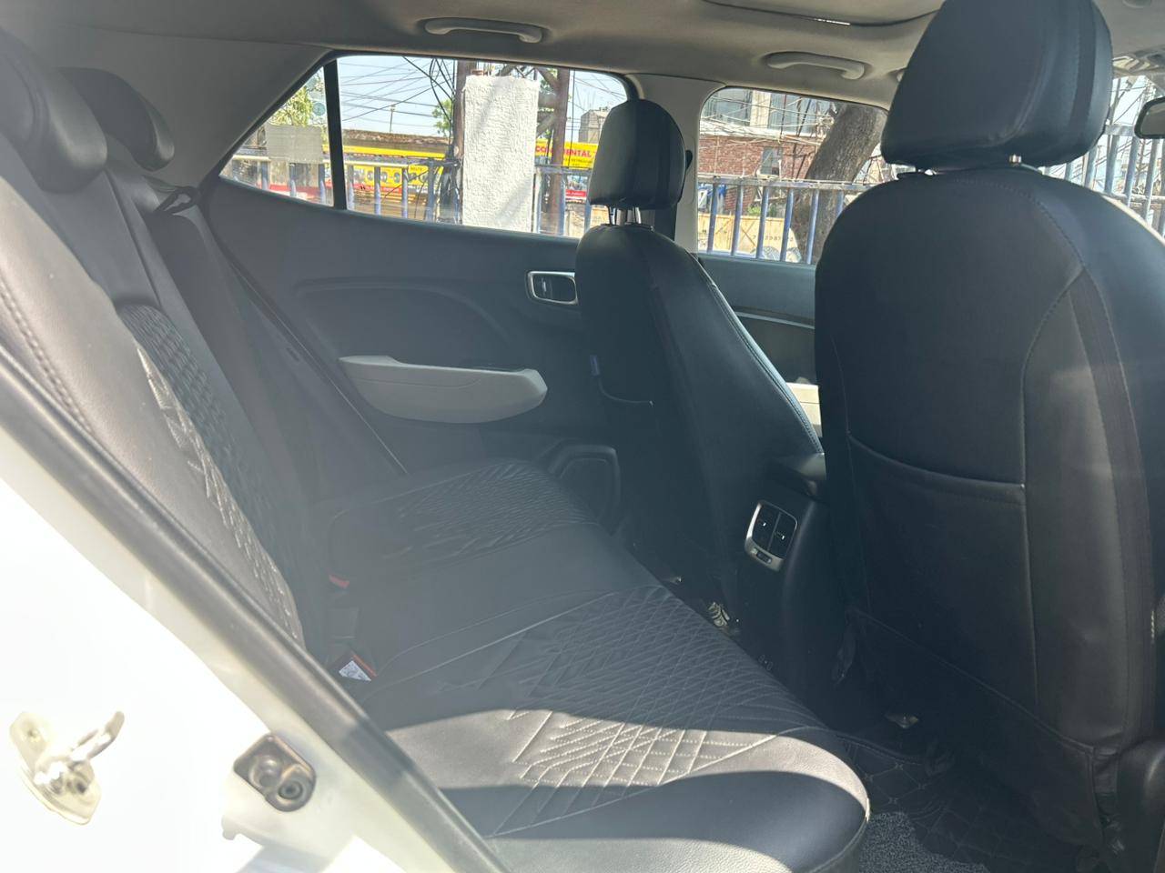 Hyundai Venue - View 7