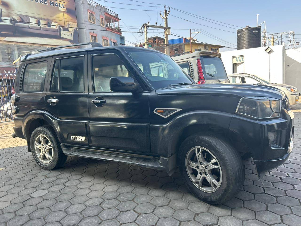 Mahindra Scorpio - View 2