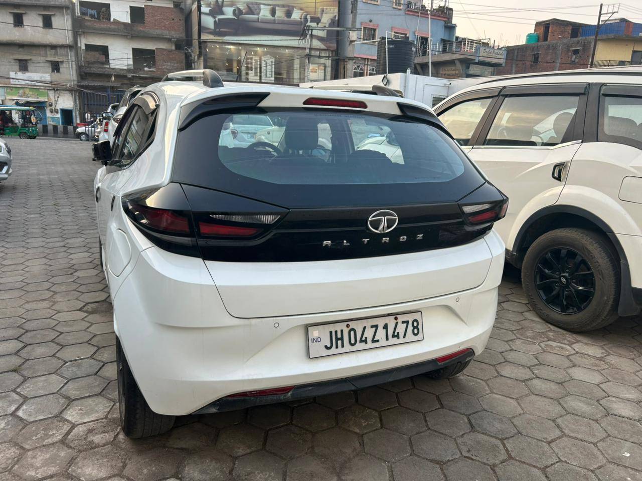 Tata Altroz - View 4