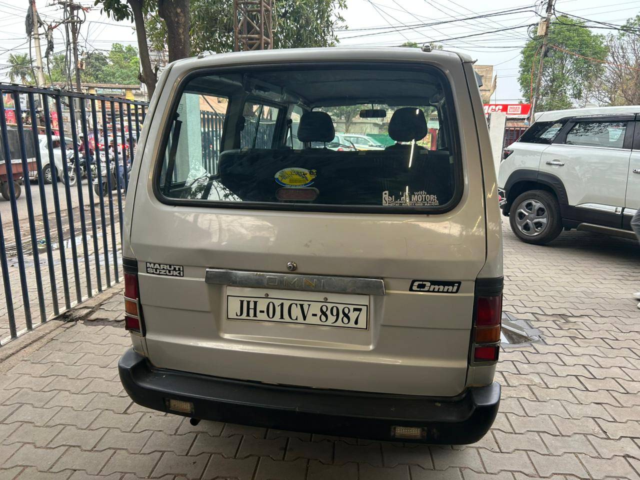 Maruti Omni - View 4
