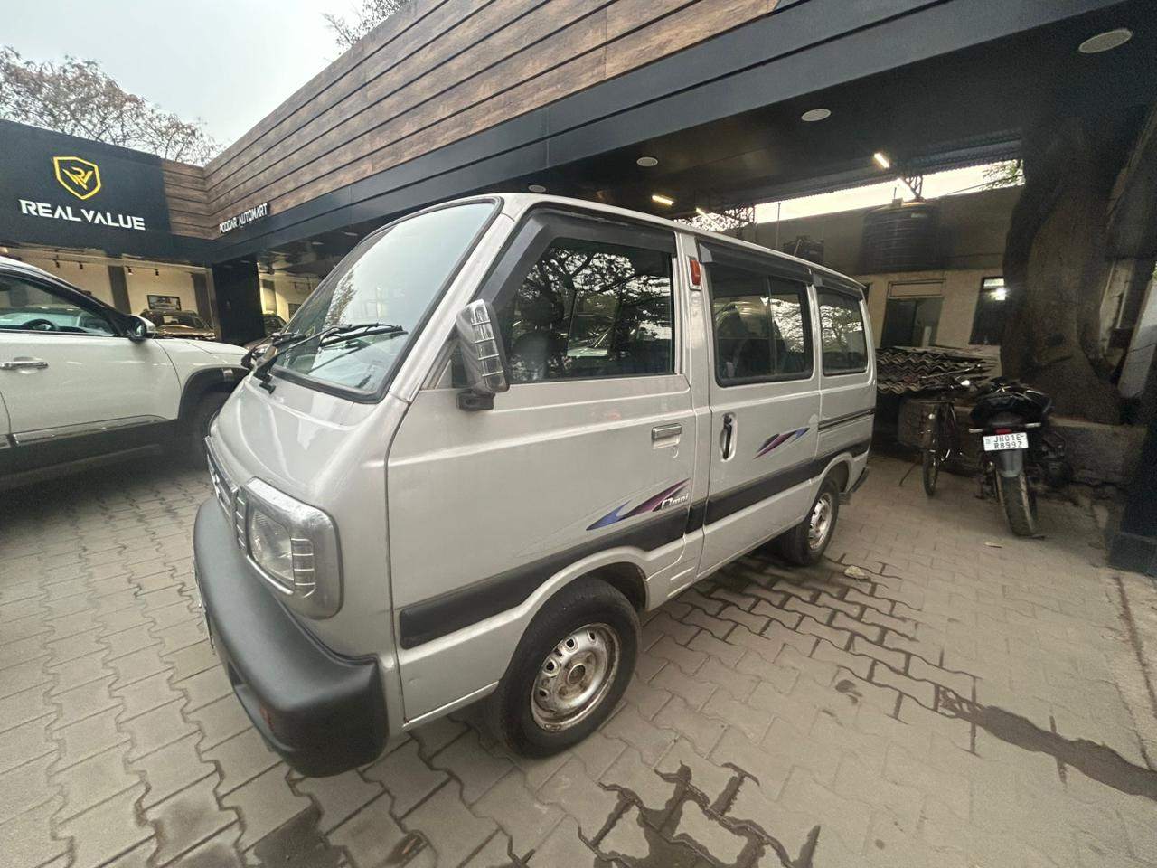 Maruti Omni - View 8