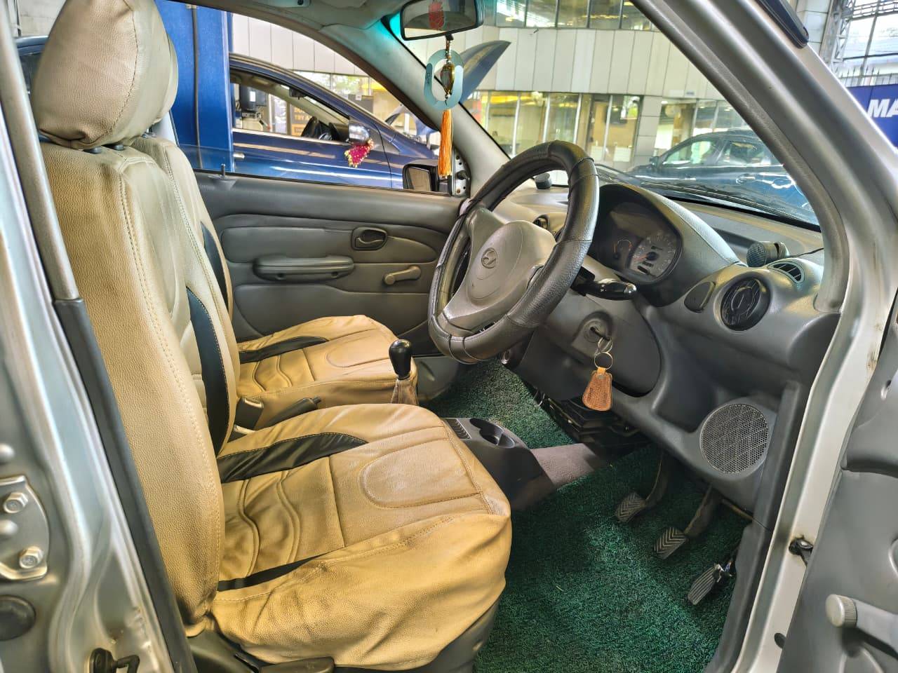 Hyundai Santro - View 5