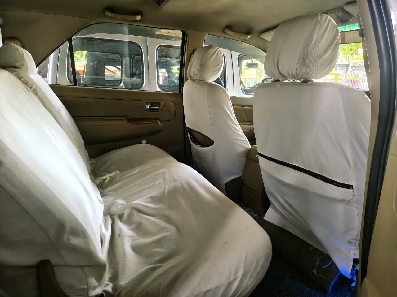 Toyota Fortuner - View 6