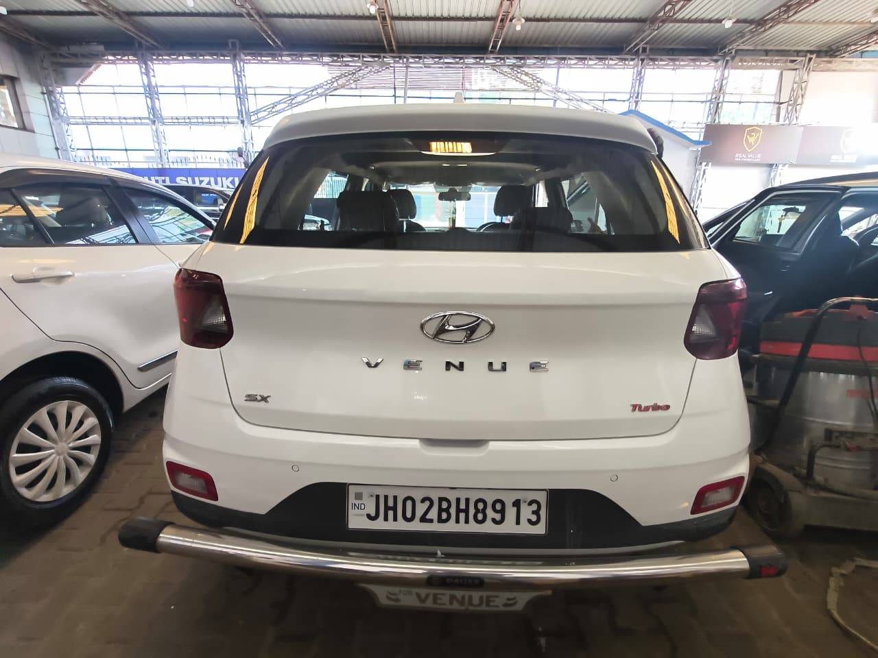 Hyundai Venue - View 4