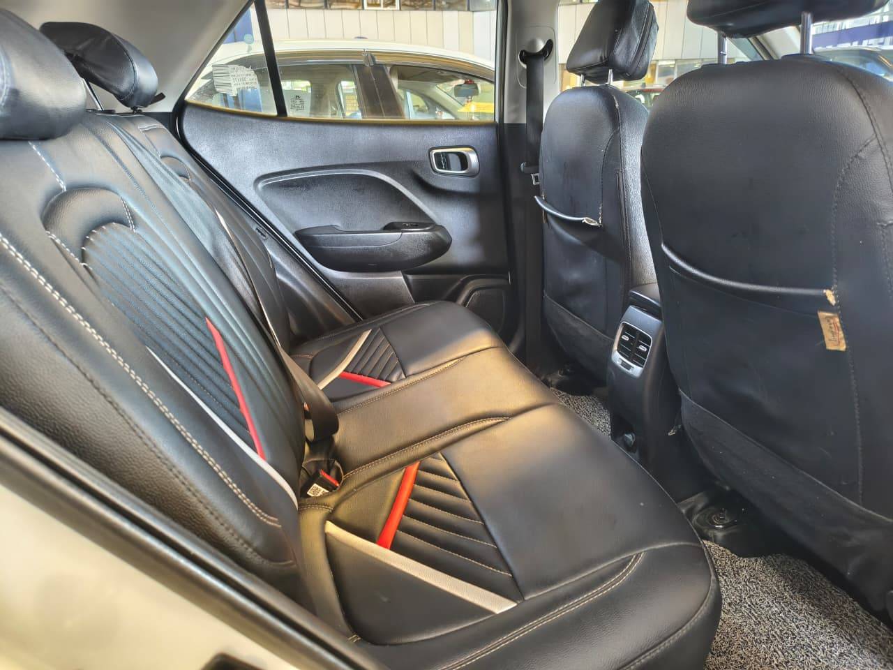 Hyundai Venue - View 6