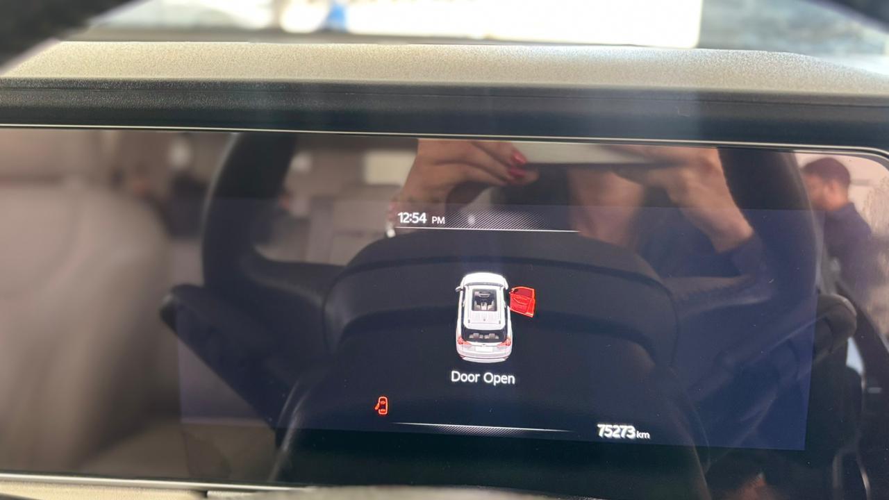 MAHINDRA XUV 700 - View 6