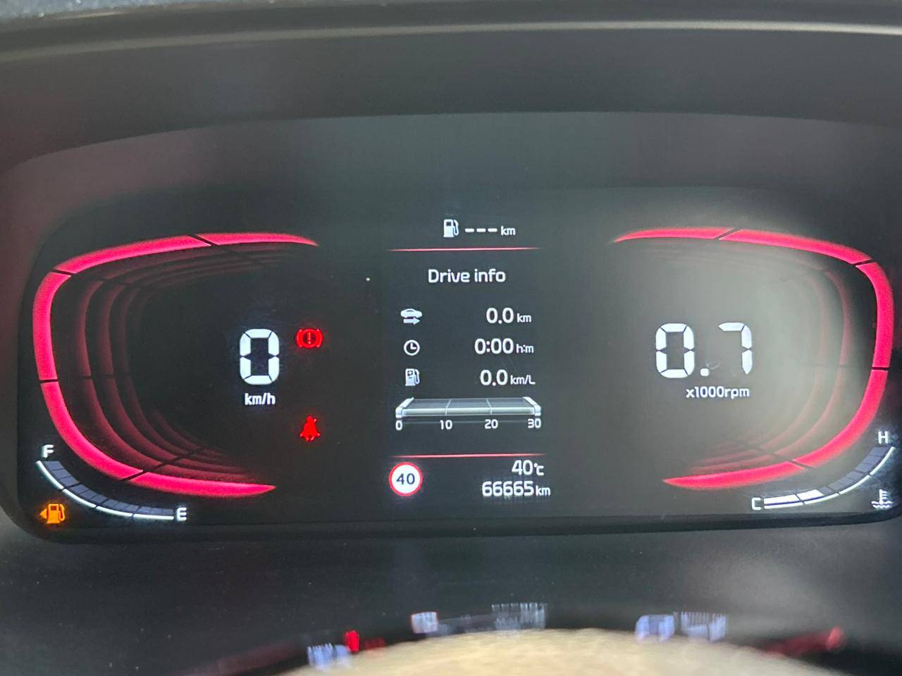 KIA CARENS - View 10