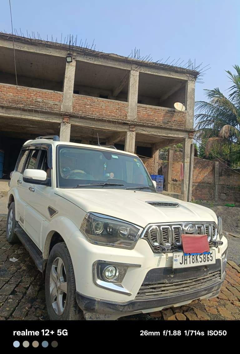 Mahindra Scorpio - Photo 11