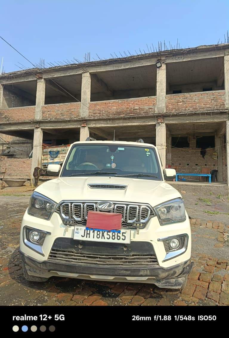 Mahindra Scorpio - Photo 13
