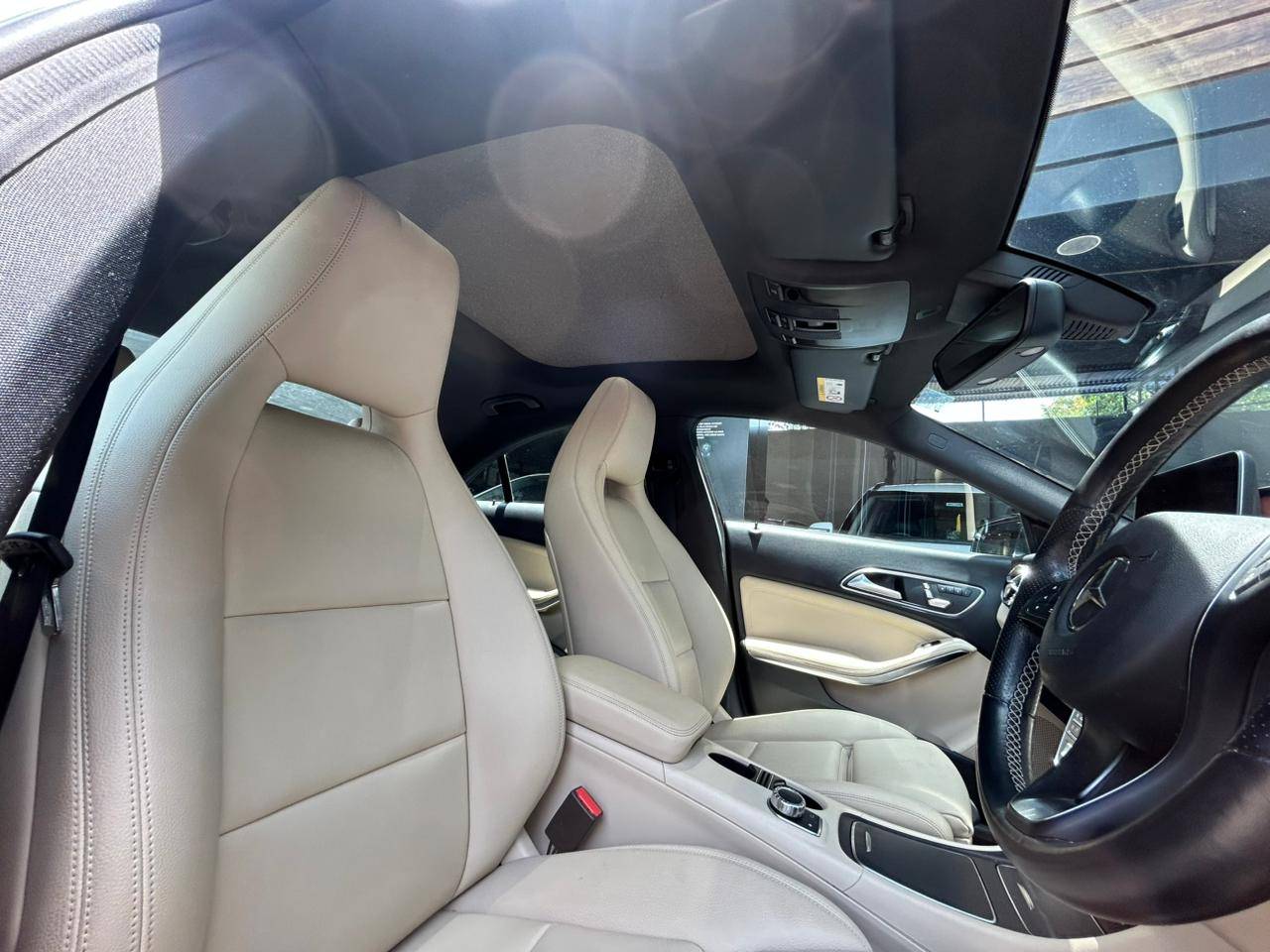 MERCEDES BENZ - View 8