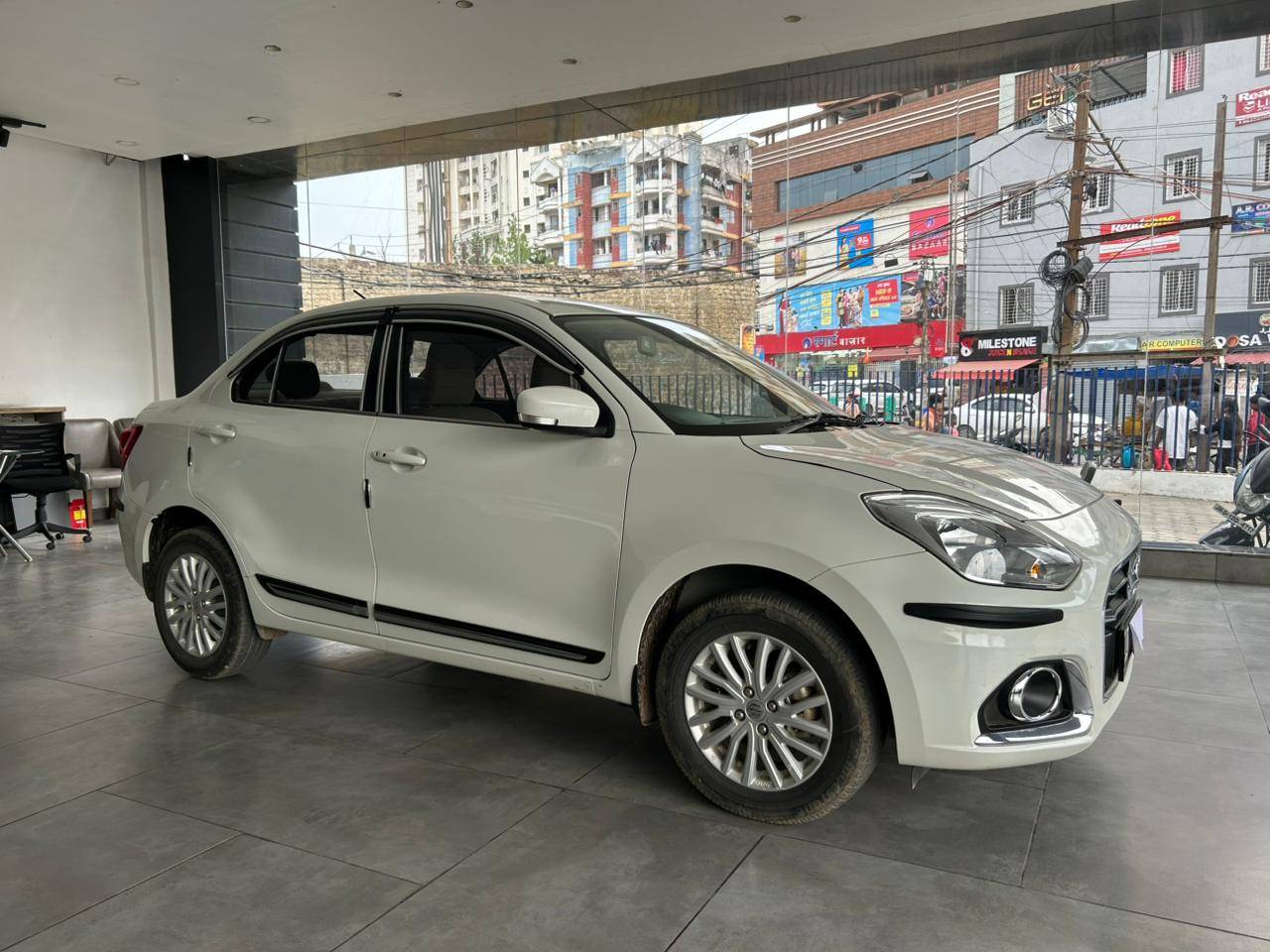 MARUTI DZIRE - View 2