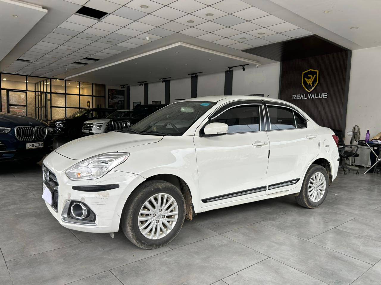 MARUTI DZIRE - View 3