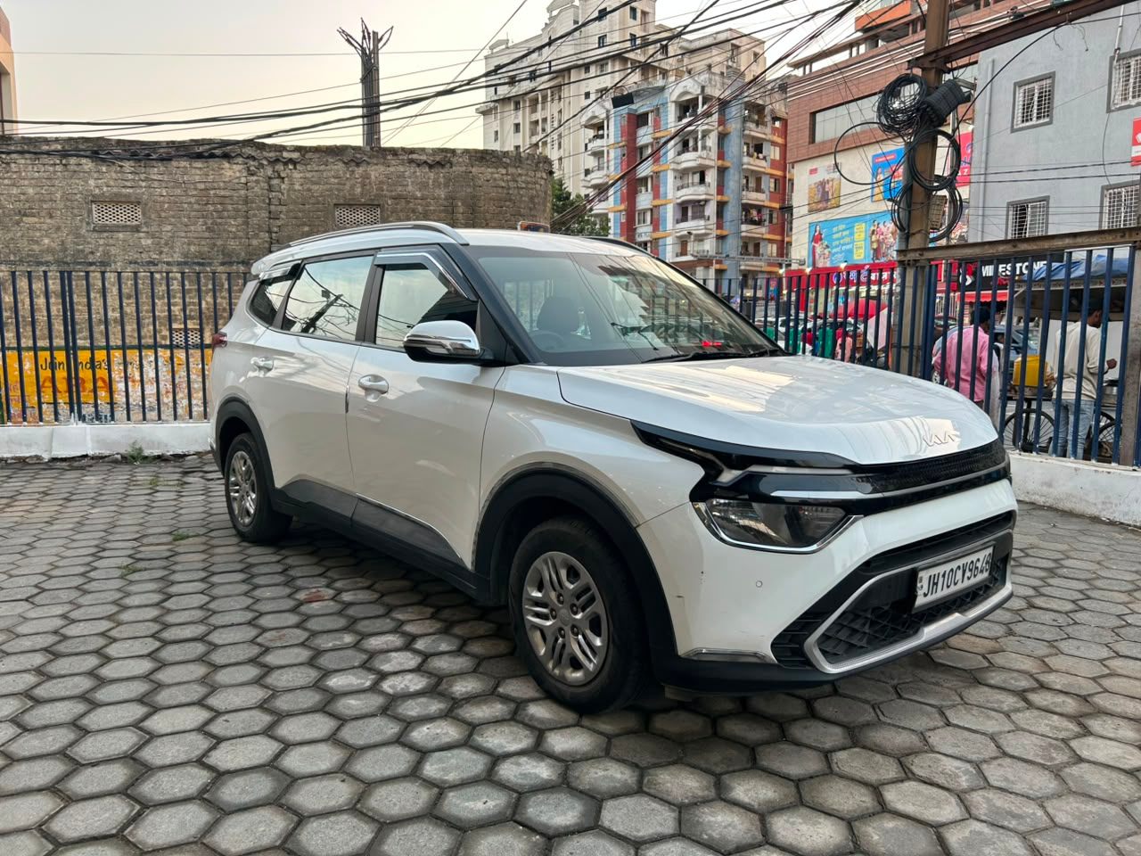 KIA CARENS - View 2