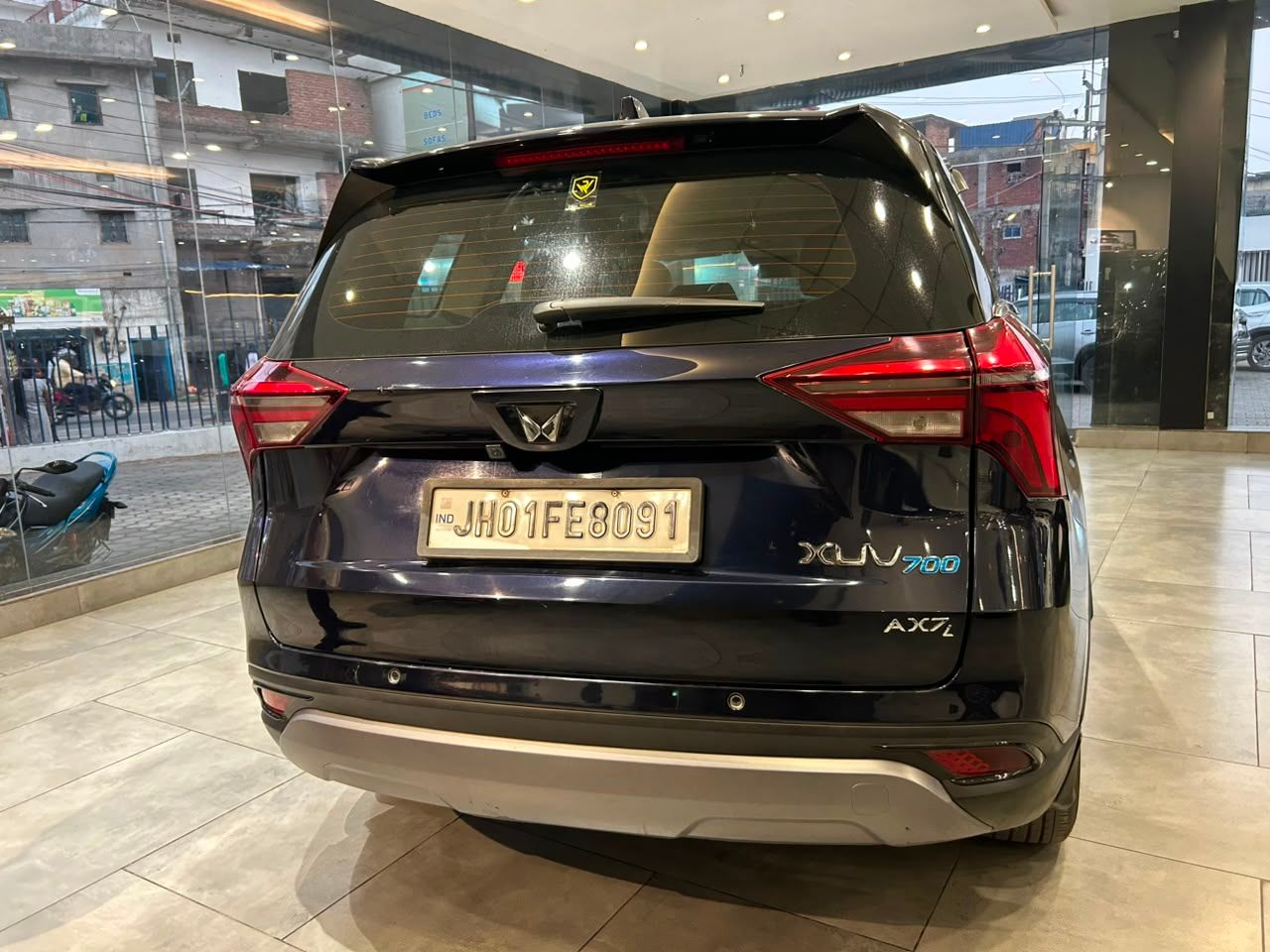 MAHINDRA XUV 700 - View 4