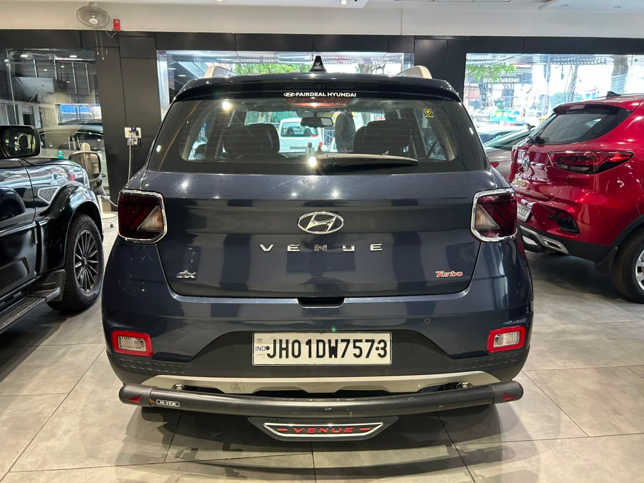 HYUNDAI VENUE - View 4