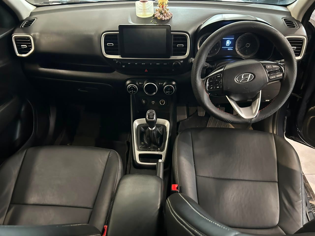 HYUNDAI VENUE - View 6