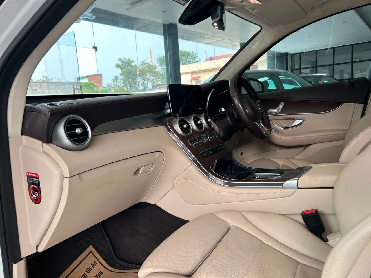 MERCEDES BENZ GLC 220 D - View 8