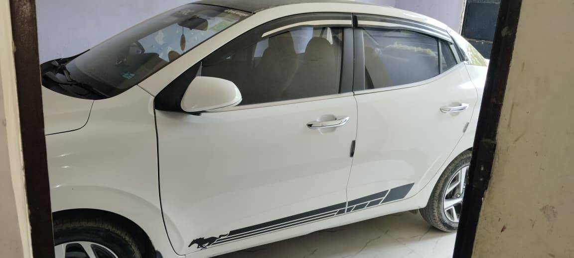 Hyundai Aura - Photo 4