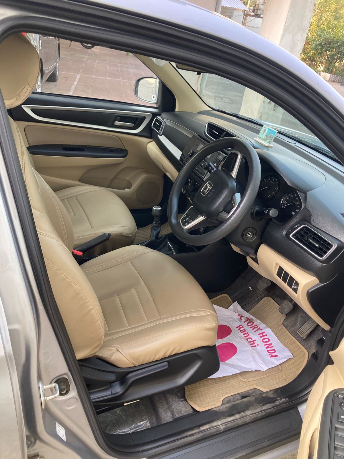 Honda Amaze - Photo 9