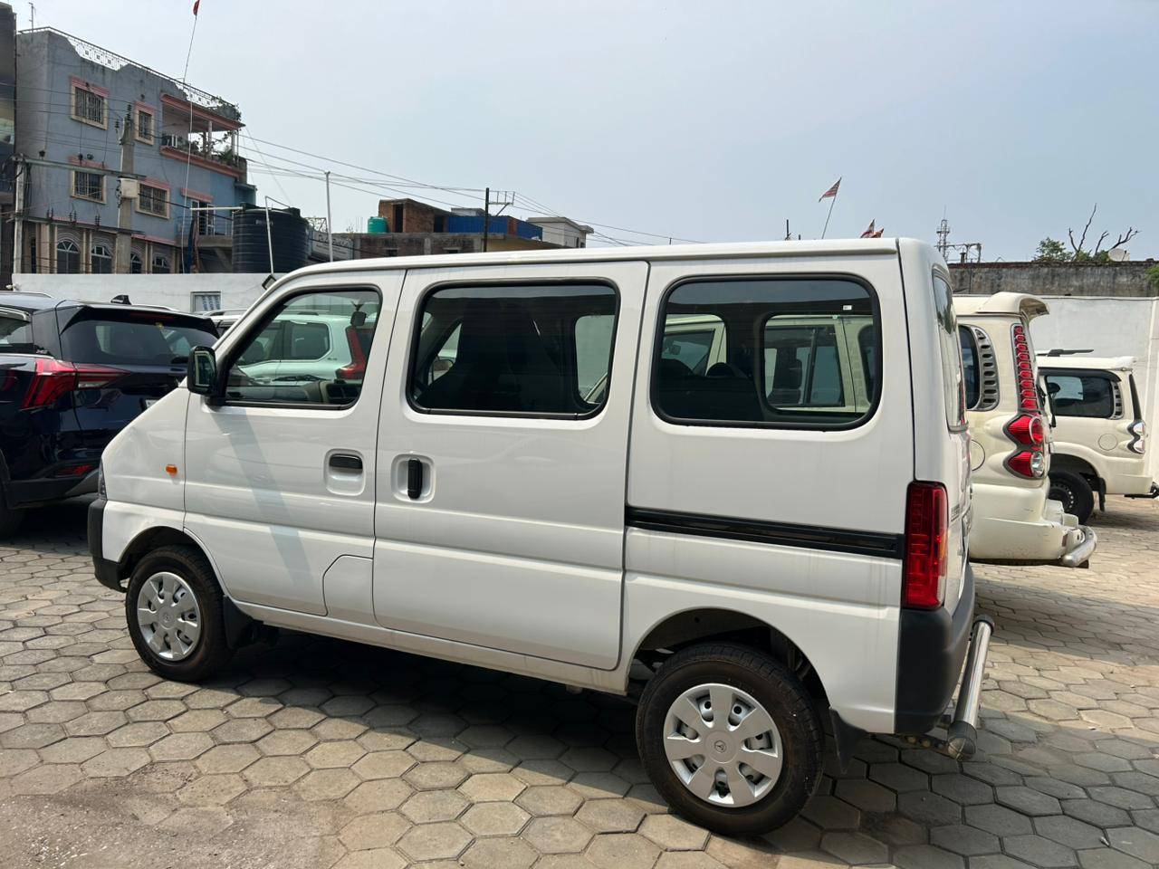 Maruti Suzuki EECO - View 3
