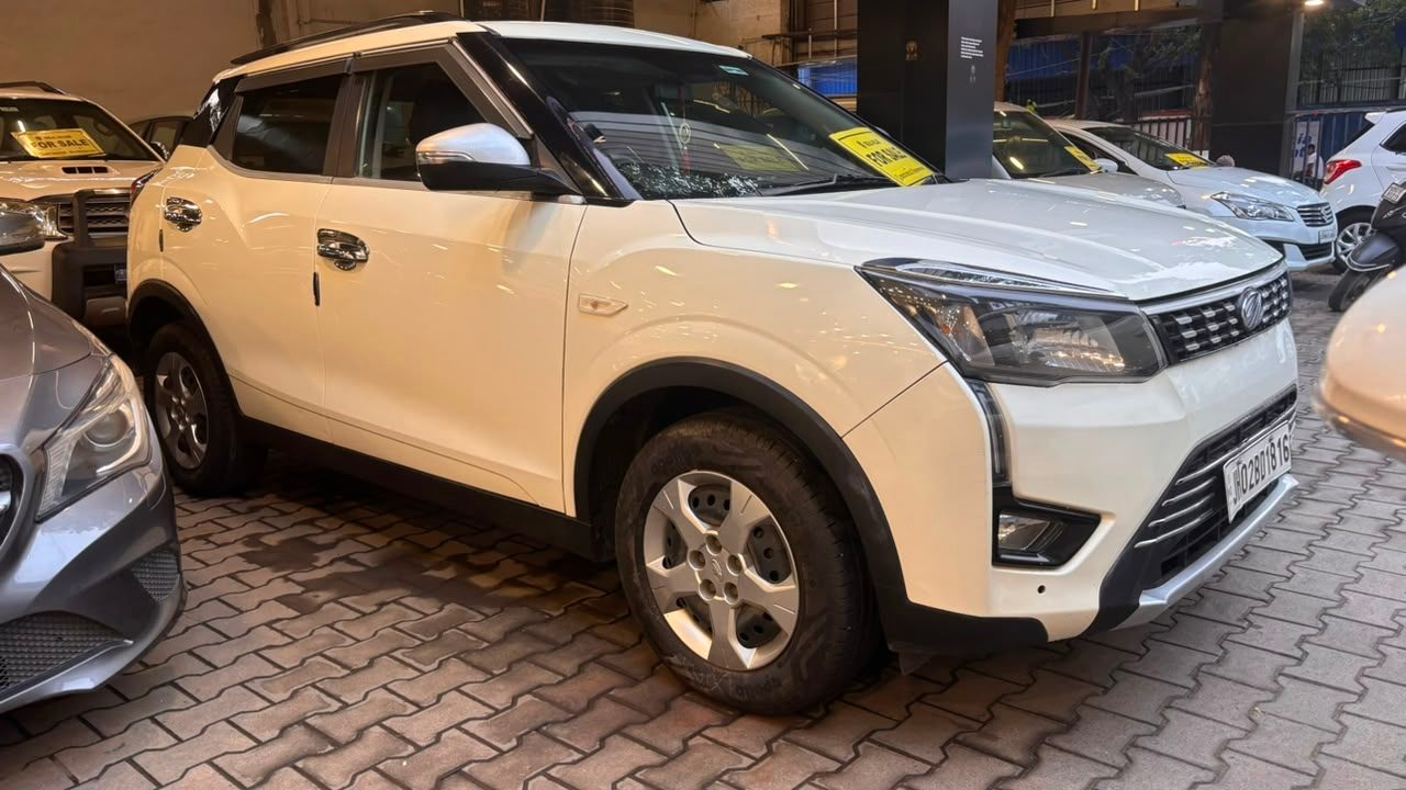 Mahindra XUV300 - View 2