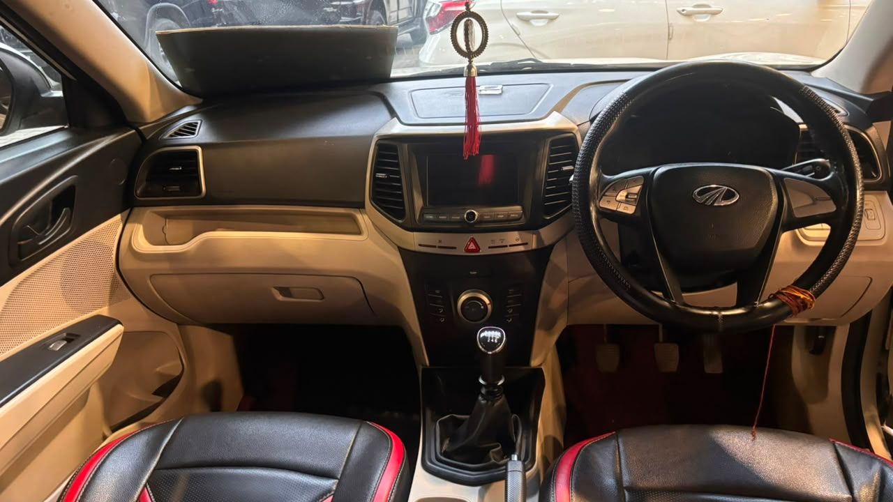 Mahindra XUV300 - View 6
