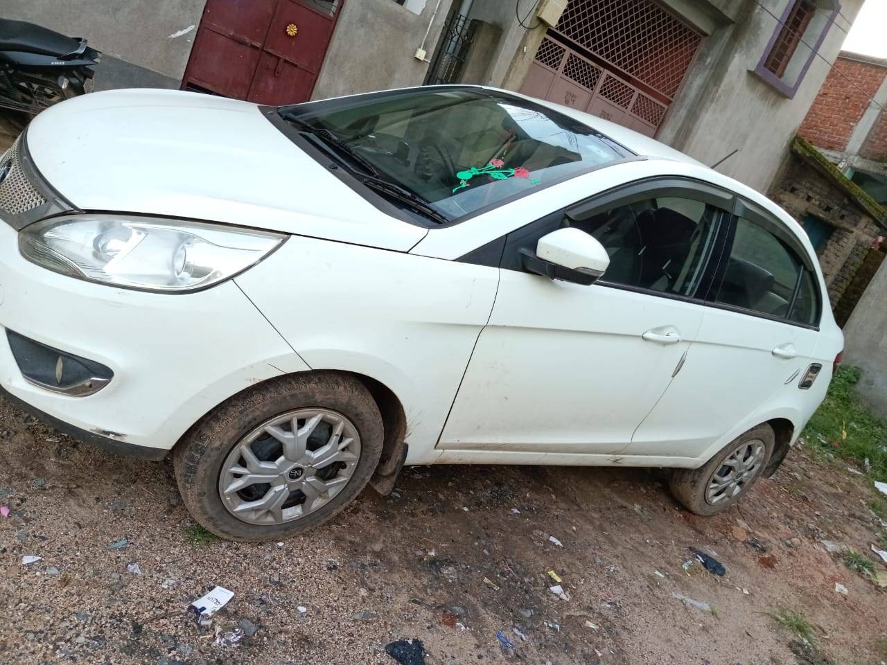 Tata Zest - Photo 4