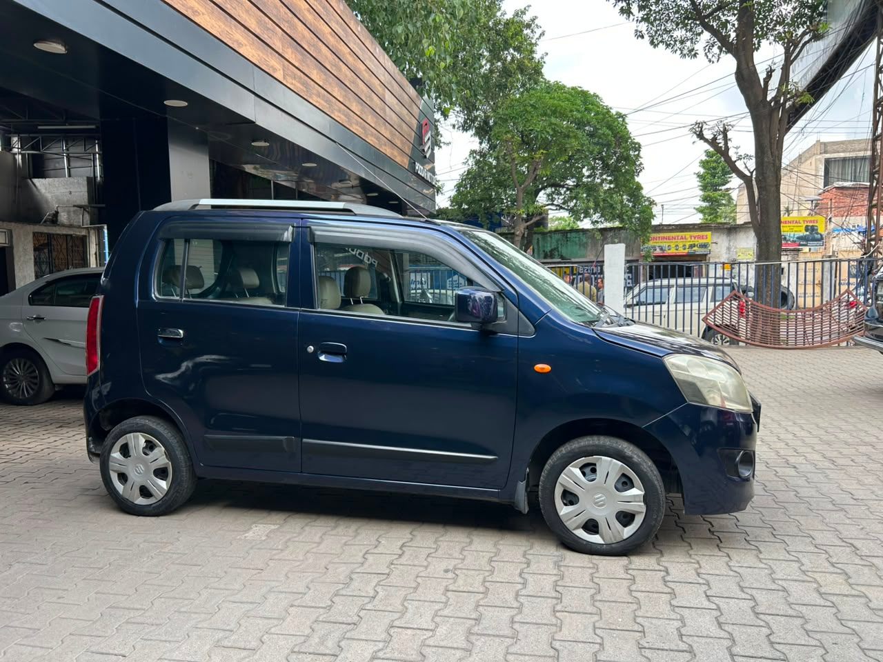Maruti Suzuki WagonR - View 2