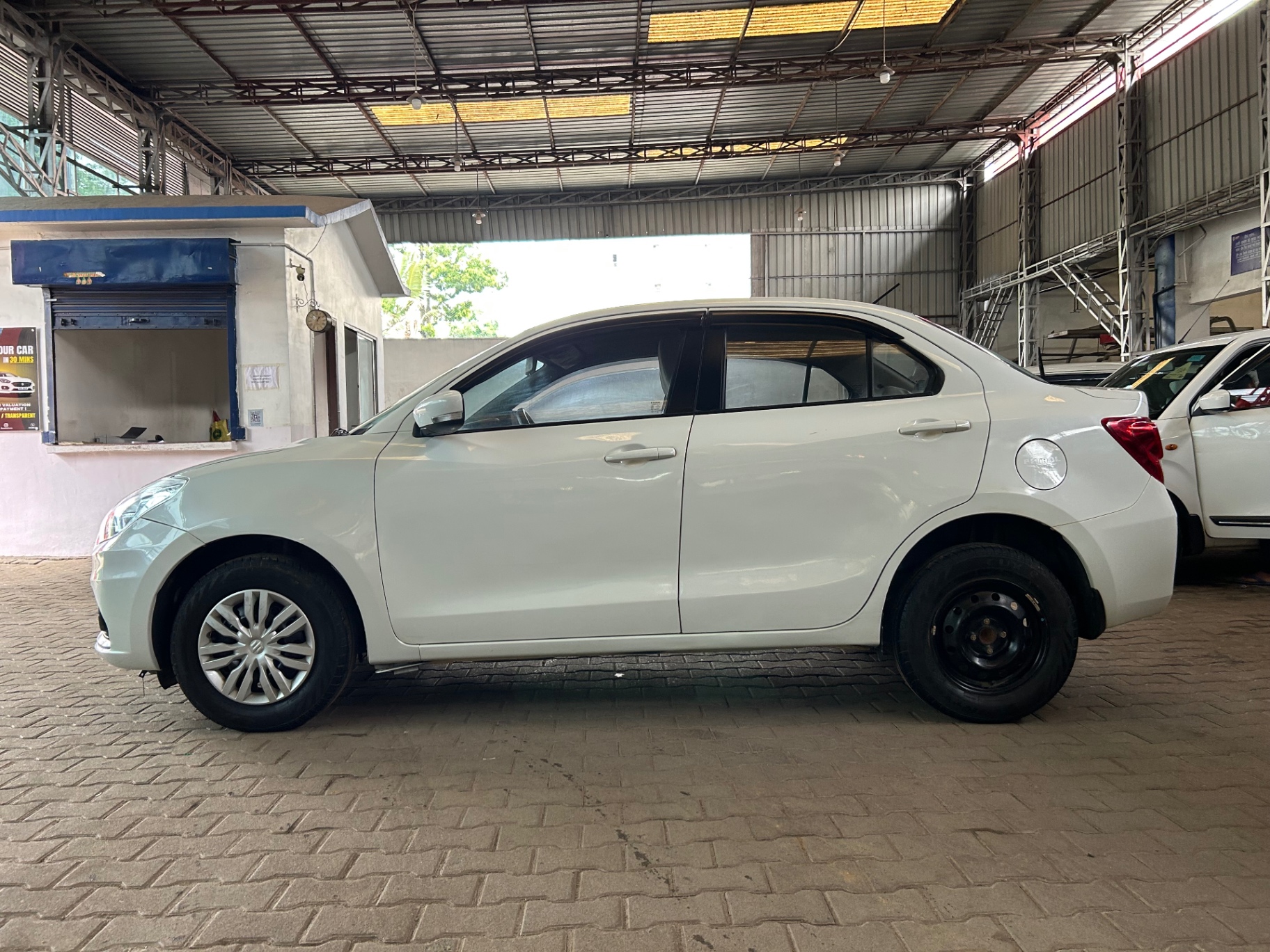 Maruti Suzuki Dzire - View 3