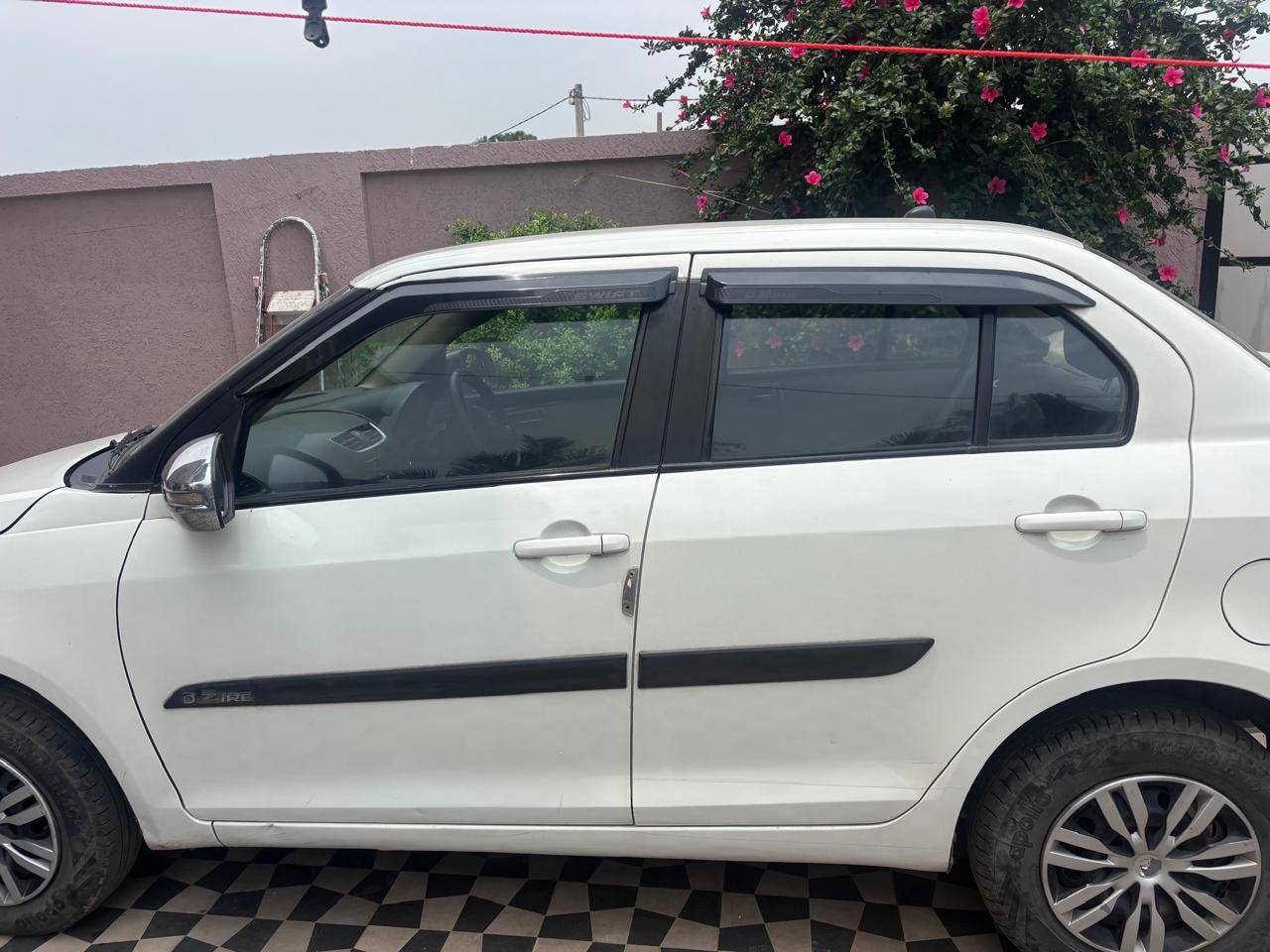 Maruti Suzuki Dzire - Photo 4