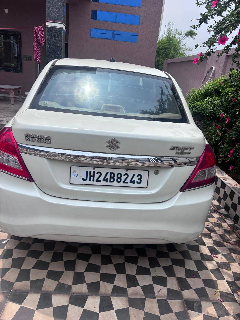 Maruti Suzuki Dzire - Photo 5