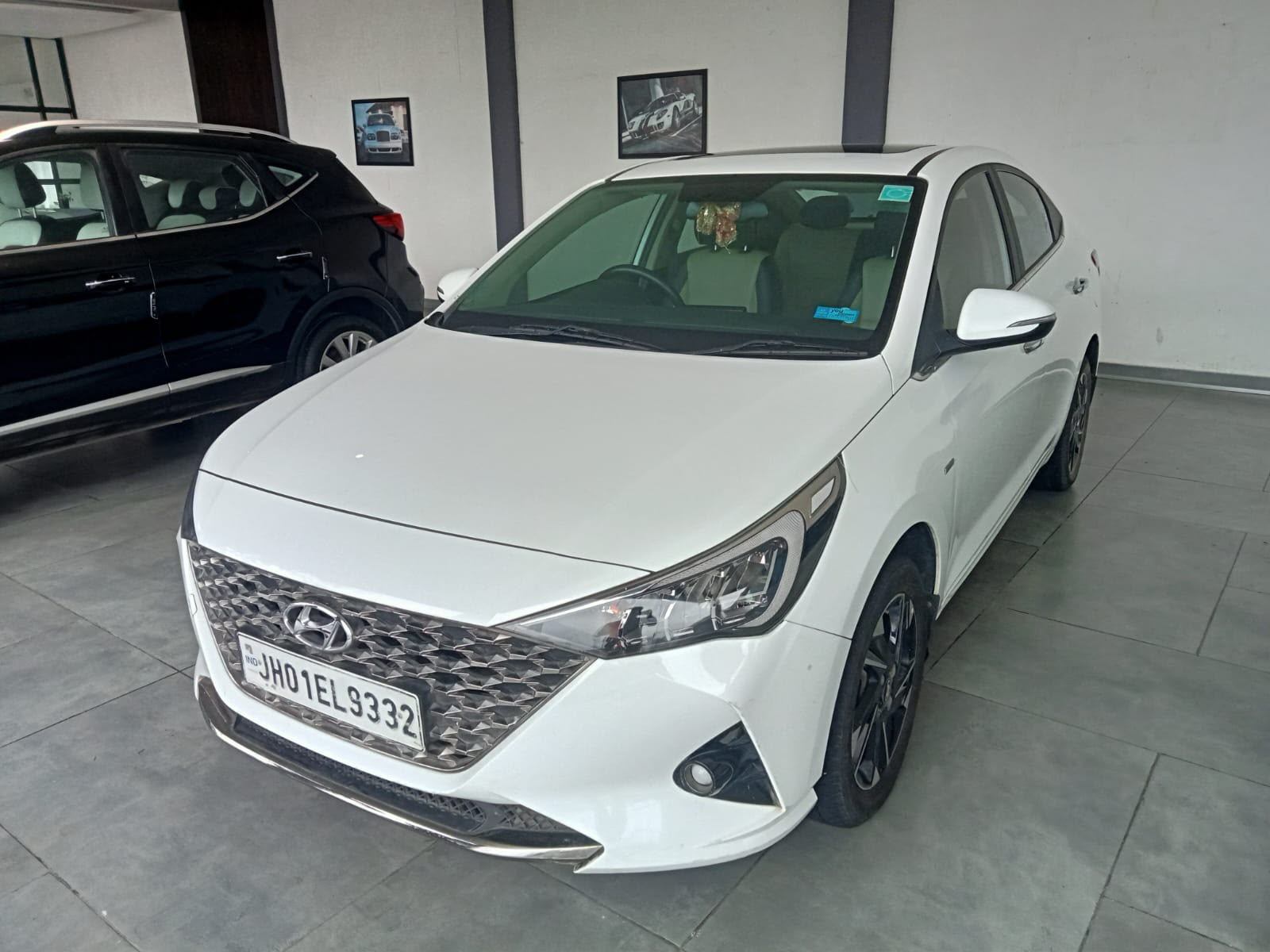 Hyundai Verna - View 3