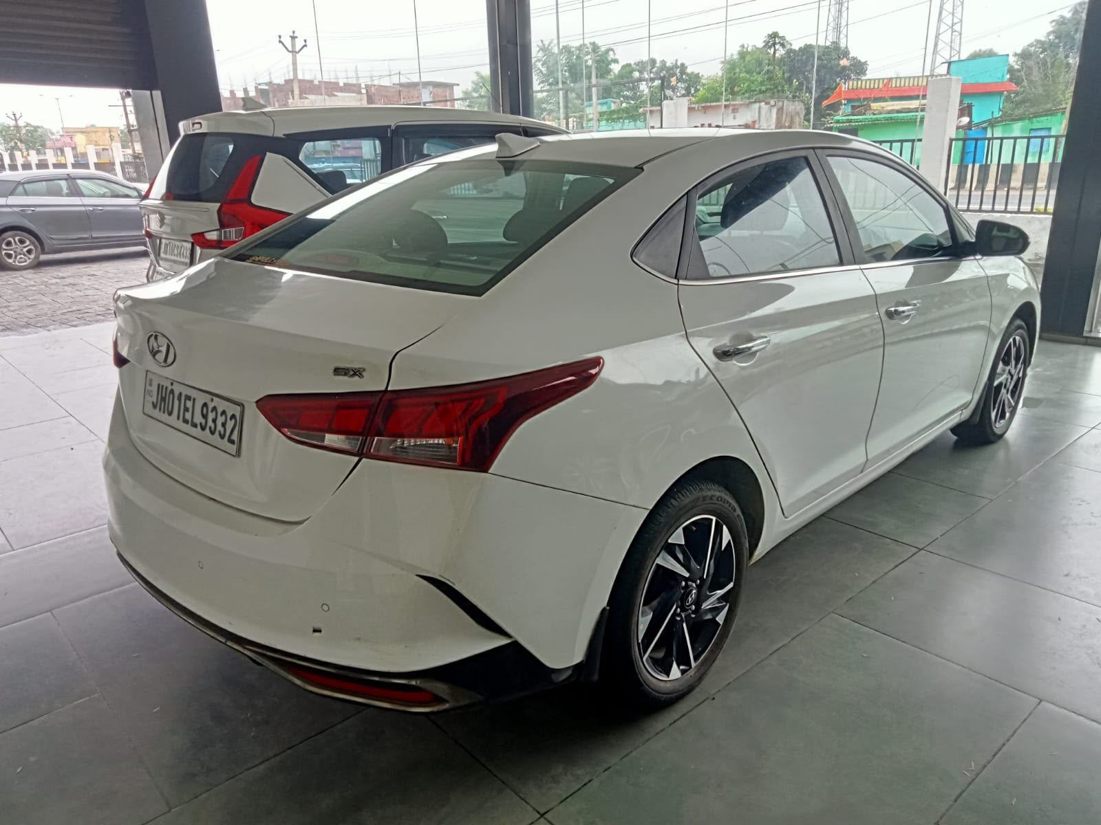 Hyundai Verna - View 10
