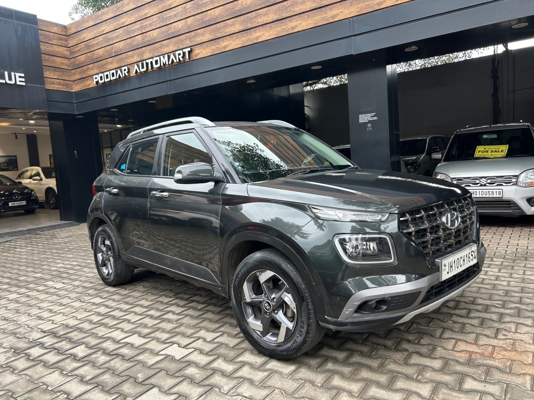 Hyundai Venue - View 2