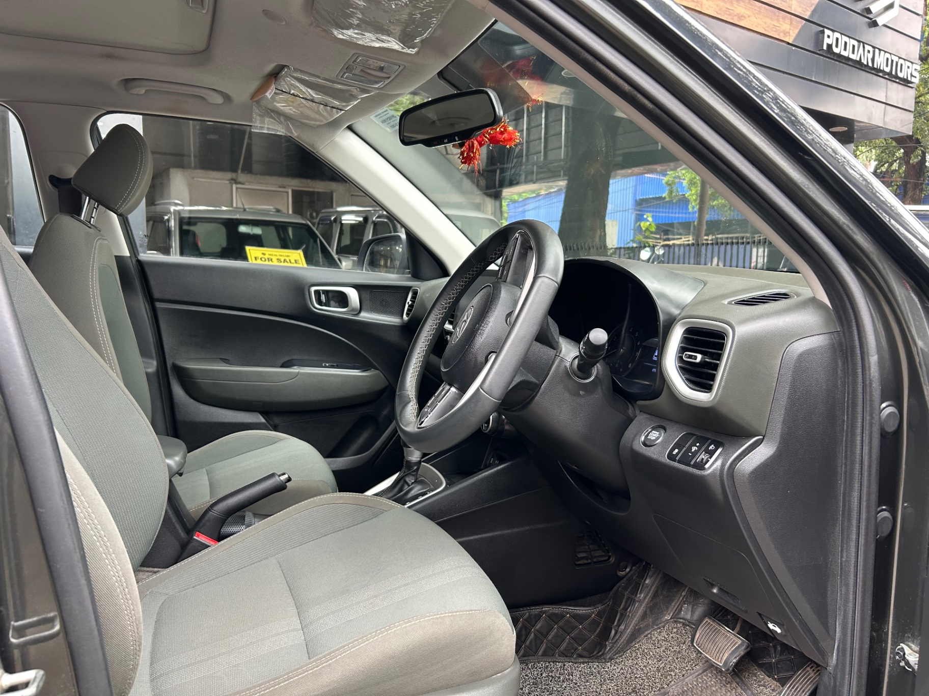 Hyundai Venue - View 5