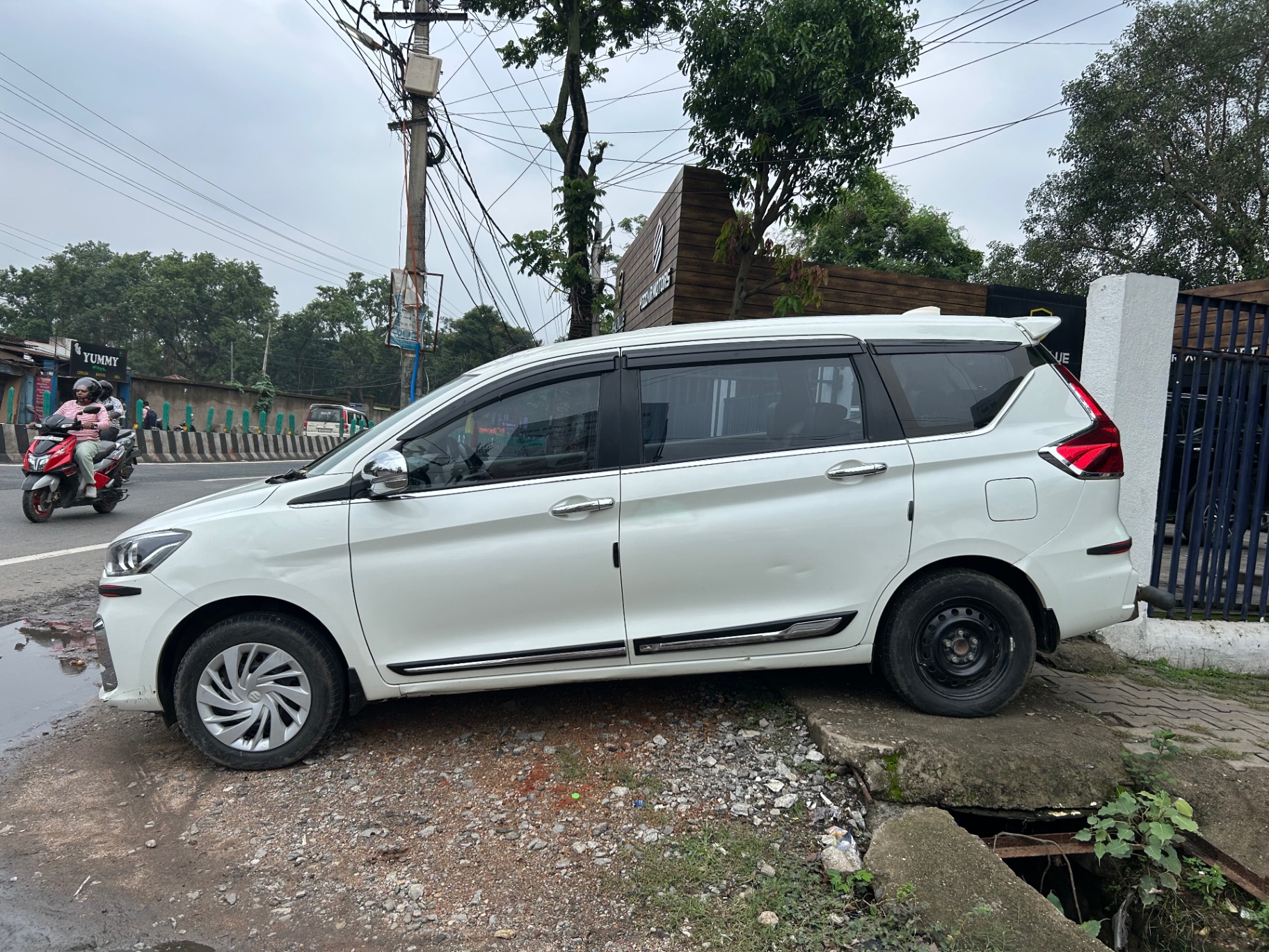 Maruti Suzuki Ertiga - View 3