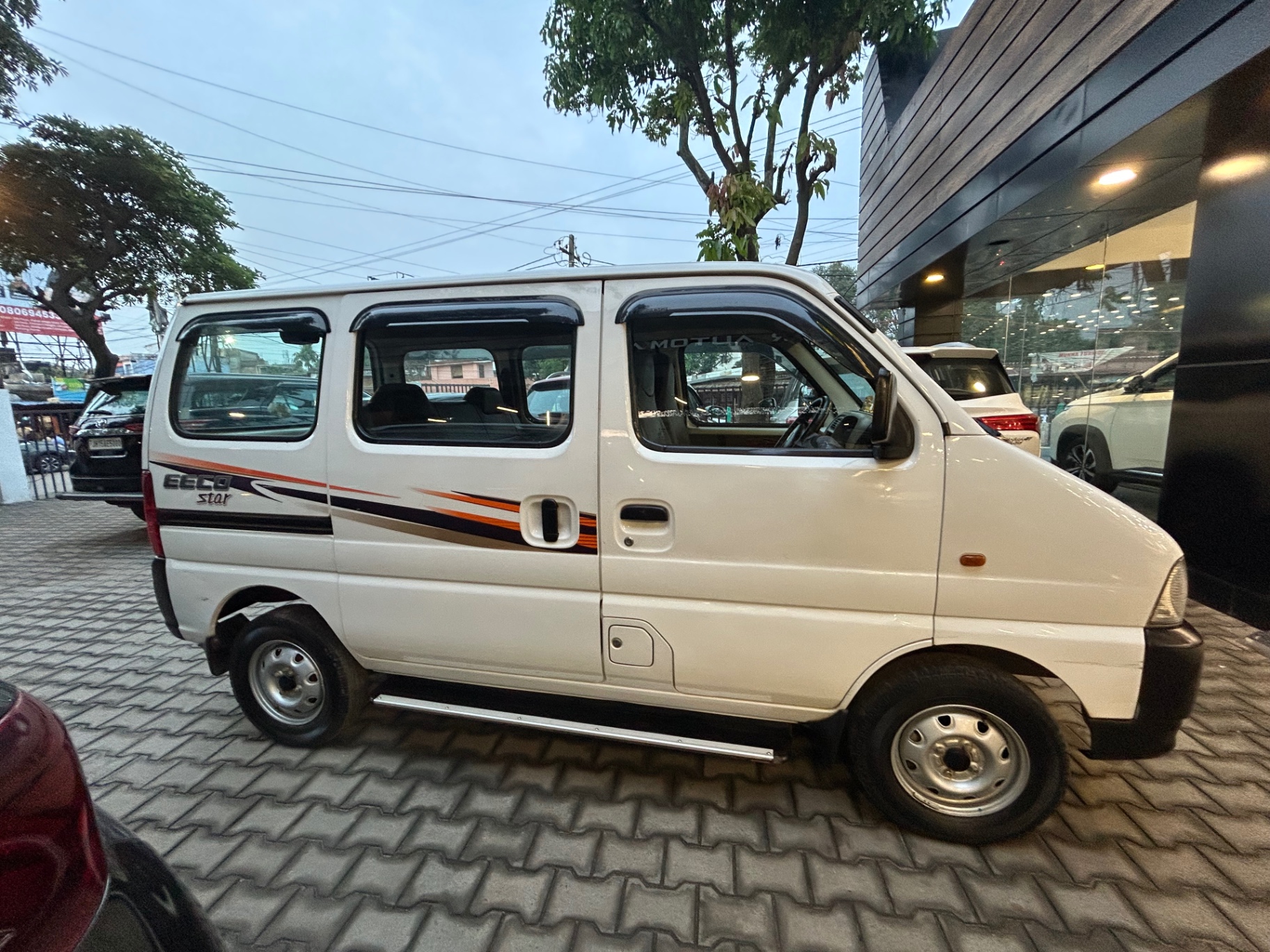 Maruti Suzuki Eeco - View 5