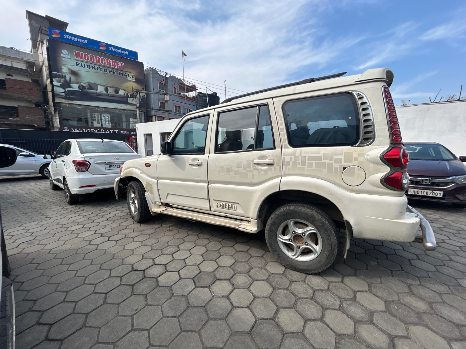 Mahindra Scorpio - View 3