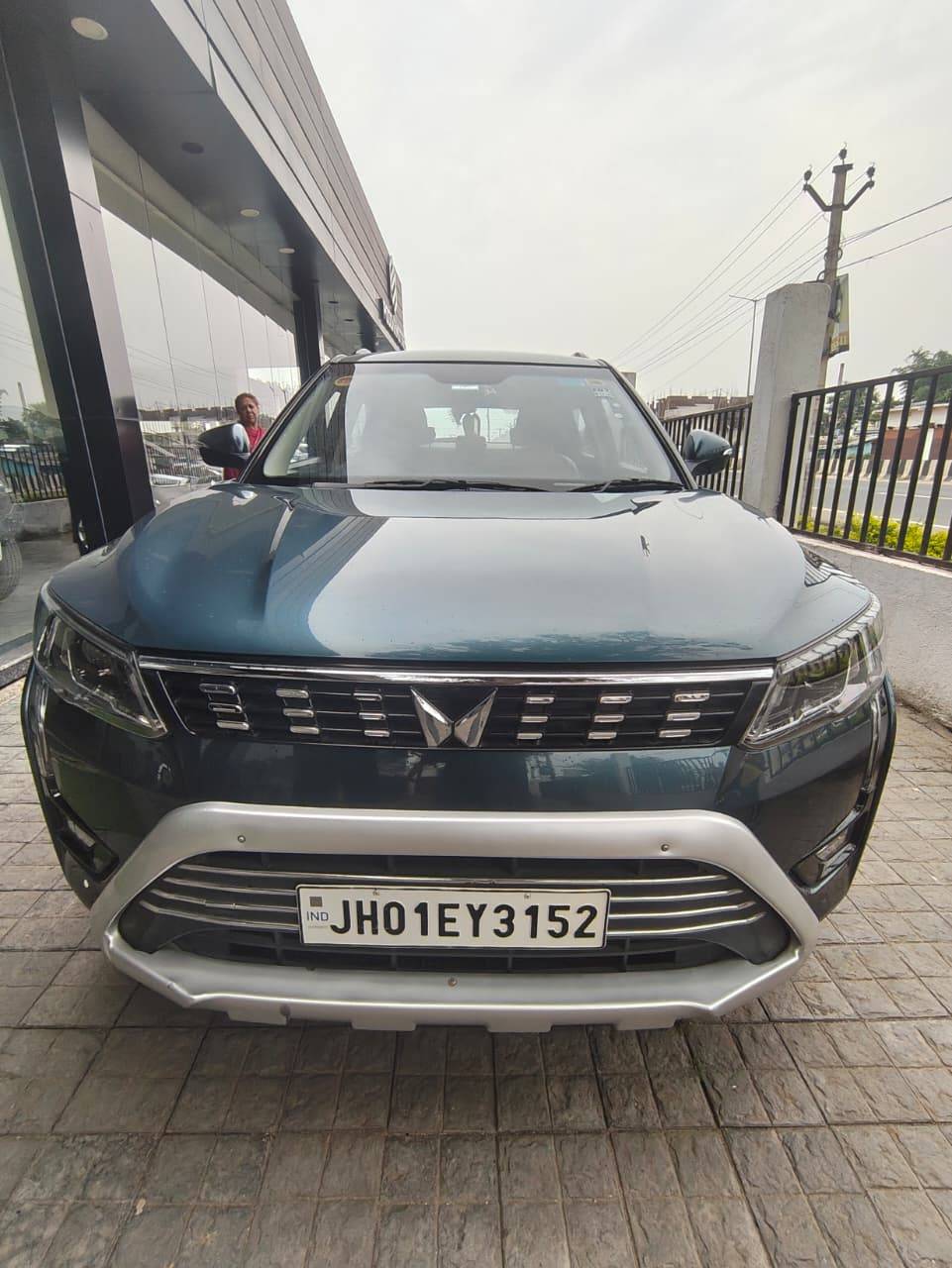 Mahindra XUV300 - Photo 3
